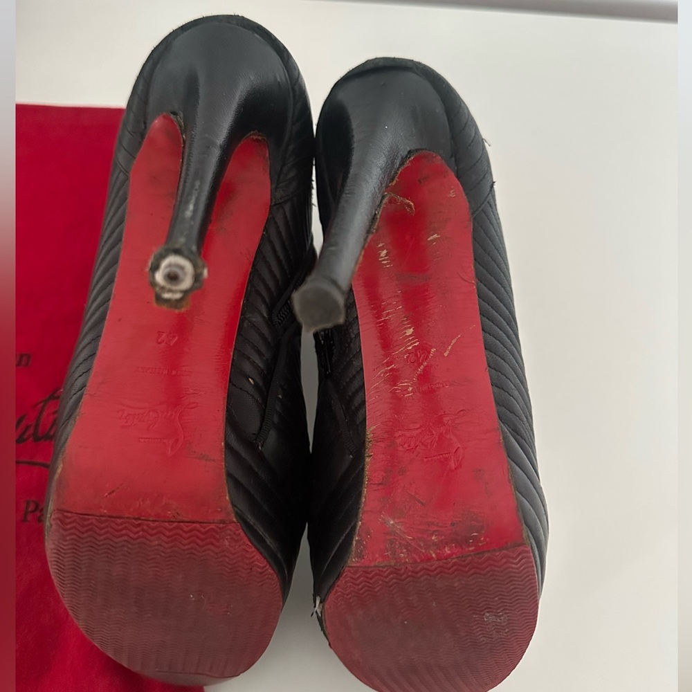 Red Bottom Pumps - Picture 2 of 4